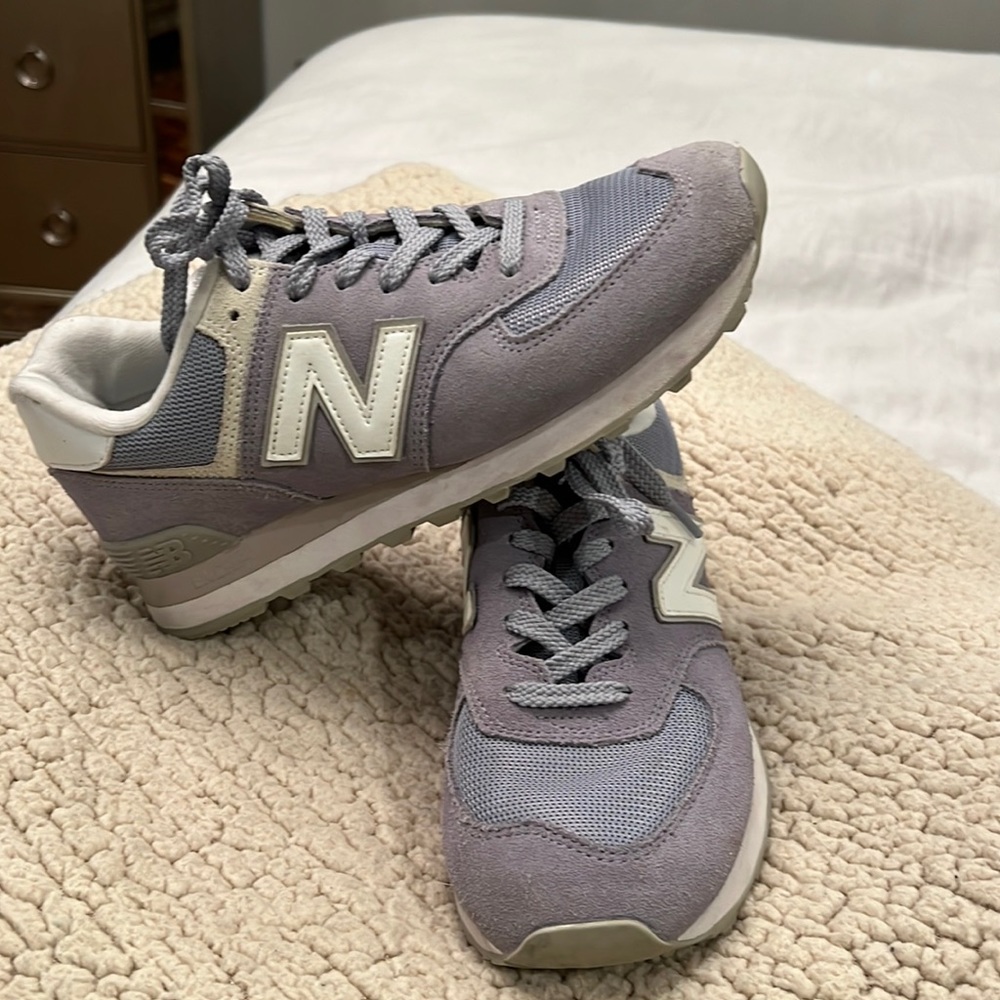 Lavender new balance 574’s